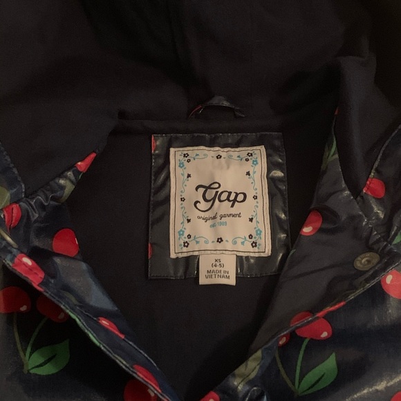 Gap kids Navy Raincoat w/ Cherry Pattern XS (4-5y) - Picture 3 of 6